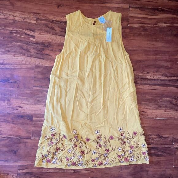 New dress   - Picture 1 of 3